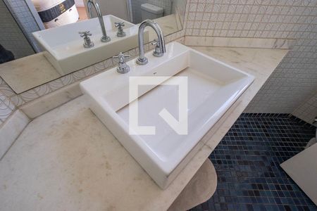 Apartamento para alugar com 100m², 2 quartos e 1 vaga Apartamento para alugar com 100m², 2 quartos e 1 vagaSuíte 1 - Banheiro
