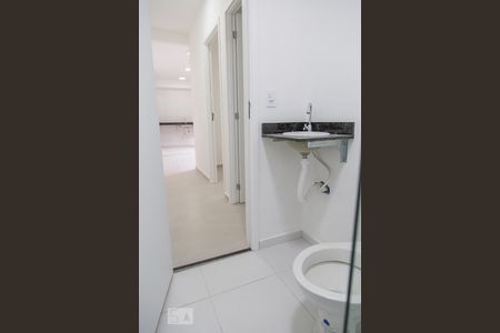 Apartamento para alugar com 45m², 2 quartos e sem vaga Apartamento para alugar com 45m², 2 quartos e sem vagaBanheiro
