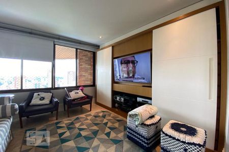 Sala de TV de apartamento à venda com 3 quartos, 235m² em Vila Suzana, São Paulo
