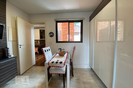 Apartamento à venda com 235m², 3 quartos e 4 vagas Apartamento à venda com 235m², 3 quartos e 4 vagasCozinha