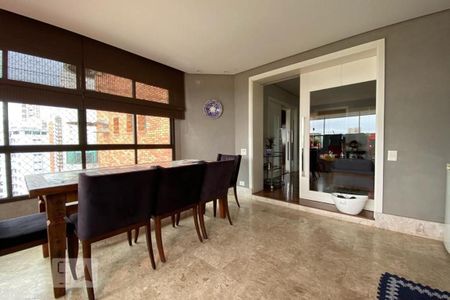 Apartamento à venda com 235m², 3 quartos e 4 vagas Apartamento à venda com 235m², 3 quartos e 4 vagasSacada