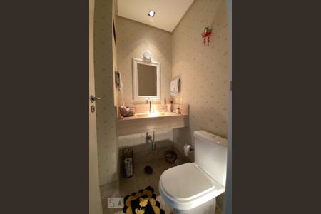 Apartamento à venda com 235m², 3 quartos e 4 vagas Apartamento à venda com 235m², 3 quartos e 4 vagasLavabo