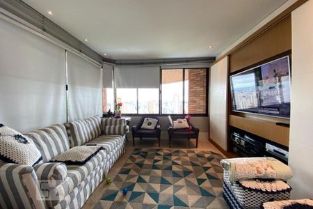 Sala de TV de apartamento à venda com 3 quartos, 235m² em Vila Suzana, São Paulo