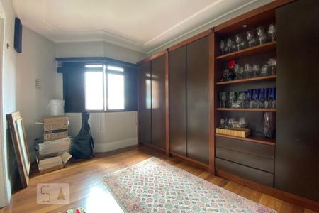 Sala de Estar de apartamento à venda com 3 quartos, 235m² em Vila Suzana, São Paulo