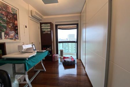 Apartamento à venda com 235m², 3 quartos e 4 vagas Apartamento à venda com 235m², 3 quartos e 4 vagasSuíte 1