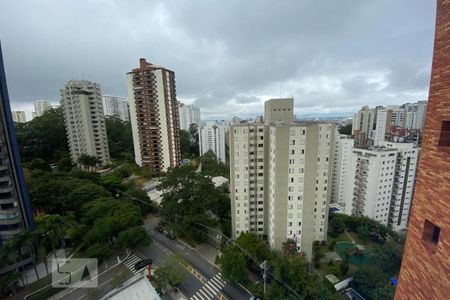 Apartamento à venda com 235m², 3 quartos e 4 vagas Apartamento à venda com 235m², 3 quartos e 4 vagasVista da Suíte 1