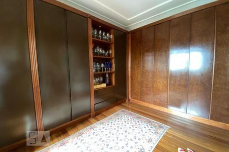 Apartamento à venda com 235m², 3 quartos e 4 vagas Apartamento à venda com 235m², 3 quartos e 4 vagasSala de Estar