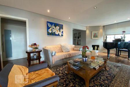 Sala de apartamento à venda com 3 quartos, 235m² em Vila Suzana, São Paulo