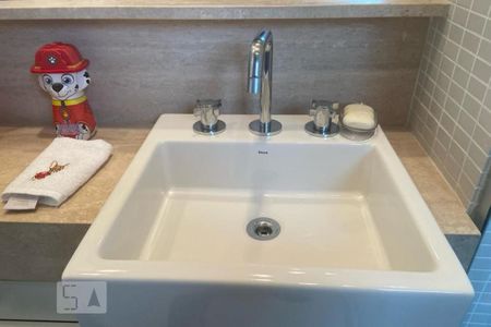 Apartamento à venda com 235m², 3 quartos e 4 vagas Apartamento à venda com 235m², 3 quartos e 4 vagasBanheiro - Torneira