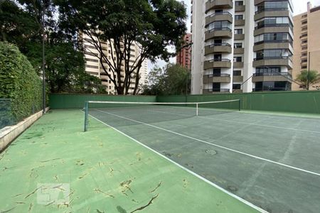 Apartamento à venda com 235m², 3 quartos e 4 vagas Apartamento à venda com 235m², 3 quartos e 4 vagasQuadra Esportiva