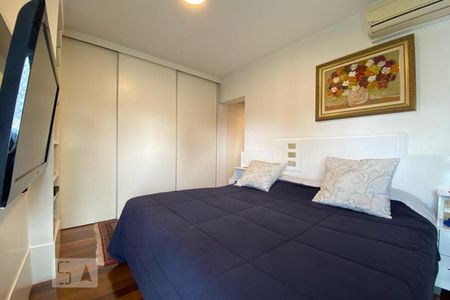 Apartamento à venda com 235m², 3 quartos e 4 vagas Apartamento à venda com 235m², 3 quartos e 4 vagasSuíte 3