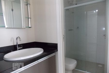 Banheiro de apartamento para alugar com 1 quarto, 35m² em Vila Mazzei, São Paulo