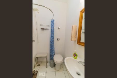 Apartamento para alugar com 210m², 3 quartos e 1 vaga Apartamento para alugar com 210m², 3 quartos e 1 vagaBanheiro de Serviço