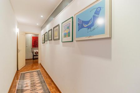 Apartamento para alugar com 210m², 3 quartos e 1 vaga Apartamento para alugar com 210m², 3 quartos e 1 vagaCorredor