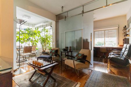 Apartamento para alugar com 210m², 3 quartos e 1 vaga Apartamento para alugar com 210m², 3 quartos e 1 vagaSala