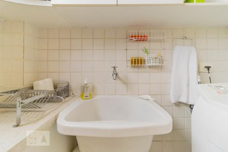 Apartamento para alugar com 210m², 3 quartos e 1 vaga Apartamento para alugar com 210m², 3 quartos e 1 vagaÁrea de Serviço - Tanque