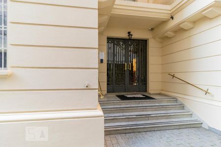 Apartamento para alugar com 210m², 3 quartos e 1 vaga Apartamento para alugar com 210m², 3 quartos e 1 vagaEntrada