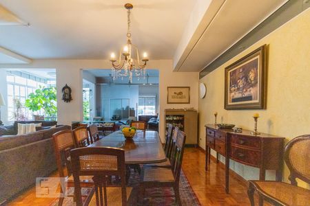 Apartamento para alugar com 210m², 3 quartos e 1 vaga Apartamento para alugar com 210m², 3 quartos e 1 vagaSala - Sala de Jantar