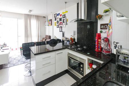 Cozinha de apartamento para alugar com 1 quarto, 31m² em Jardim Brasília (Zona Norte), São Paulo