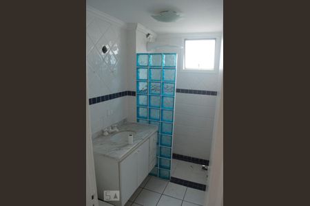 Apartamento à venda com 70m², 2 quartos e 1 vaga Apartamento à venda com 70m², 2 quartos e 1 vagaBanheiro