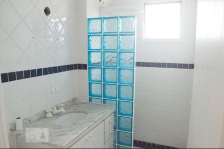 Apartamento à venda com 70m², 2 quartos e 1 vaga Apartamento à venda com 70m², 2 quartos e 1 vagaBanheiro