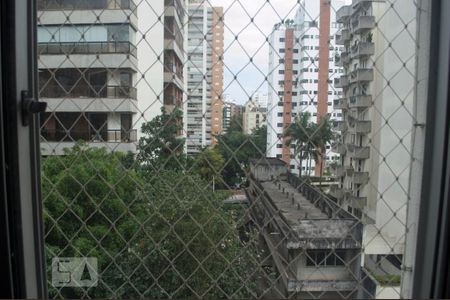 Apartamento à venda com 70m², 2 quartos e 1 vaga Apartamento à venda com 70m², 2 quartos e 1 vagaVista do Quarto 2