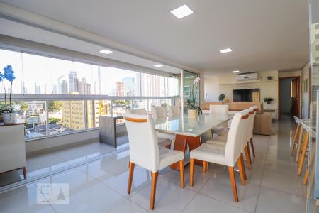 Sala de apartamento para alugar com 2 quartos, 99m² em Setor Oeste, Goiânia