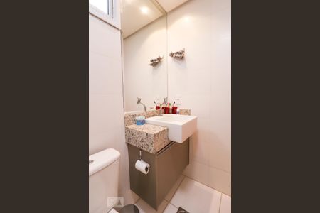 Apartamento para alugar com 99m², 2 quartos e 1 vaga Apartamento para alugar com 99m², 2 quartos e 1 vagaBanheiro da Suíte 1