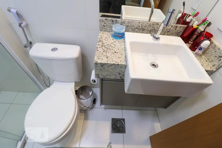 Apartamento para alugar com 99m², 2 quartos e 1 vaga Apartamento para alugar com 99m², 2 quartos e 1 vagaBanheiro da Suíte 1