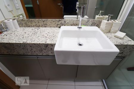 Apartamento para alugar com 99m², 2 quartos e 1 vaga Apartamento para alugar com 99m², 2 quartos e 1 vagaBanheiro da Suíte 2