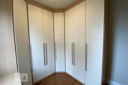 Apartamento para alugar com 67m², 3 quartos e 2 vagasQuarto 2