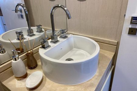 Apartamento para alugar com 67m², 3 quartos e 2 vagasBanheiro - Torneira