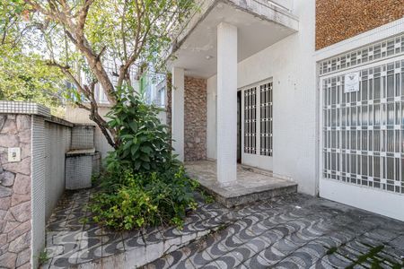 Casa à venda com 282m², 4 quartos e 3 vagasFachada