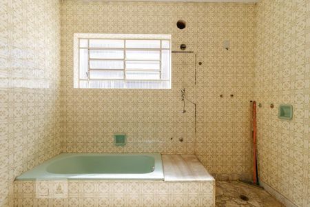 Casa à venda com 282m², 4 quartos e 3 vagasBanheiro da Suíte