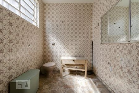 Casa à venda com 282m², 4 quartos e 3 vagasBanheiro Corredor