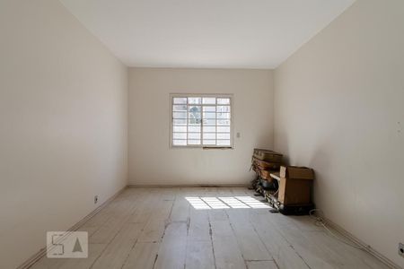 Casa à venda com 282m², 4 quartos e 3 vagasSuíte