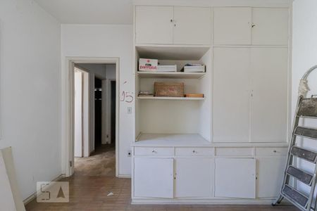 Casa à venda com 282m², 4 quartos e 3 vagasQuarto 