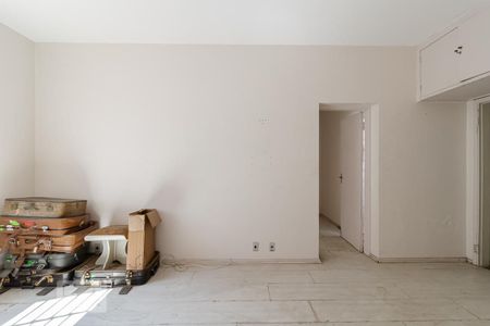 Casa à venda com 282m², 4 quartos e 3 vagasSuíte