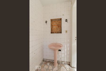 Casa à venda com 282m², 4 quartos e 3 vagasBanheiro do Escritório