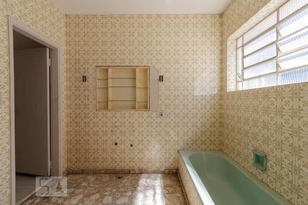 Casa à venda com 282m², 4 quartos e 3 vagasBanheiro da Suíte