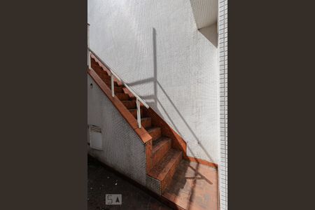 Casa à venda com 282m², 4 quartos e 3 vagasEscada