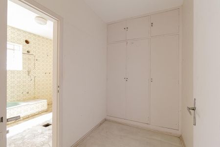 Casa à venda com 282m², 4 quartos e 3 vagasCloset da Suíte