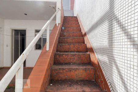 Casa à venda com 282m², 4 quartos e 3 vagasEscada