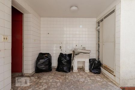 Casa à venda com 282m², 4 quartos e 3 vagasÁrea de Serviço