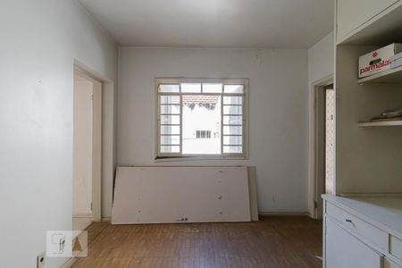 Casa à venda com 282m², 4 quartos e 3 vagasQuarto 