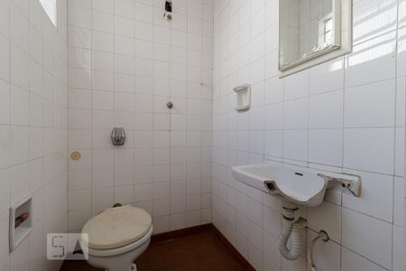 Casa à venda com 282m², 4 quartos e 3 vagasBanheiro da Edícula