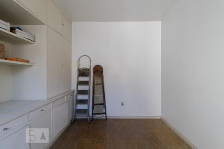 Casa à venda com 282m², 4 quartos e 3 vagasQuarto 