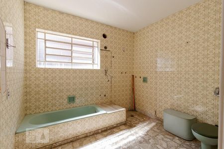 Casa à venda com 282m², 4 quartos e 3 vagasBanheiro da Suíte