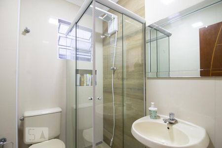 Banheiro de apartamento à venda com 1 quarto, 48m² em Jardim Aida, Guarulhos