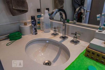 Apartamento à venda com 86m², 2 quartos e 2 vagasDetalhe do Banheiro da Suíte